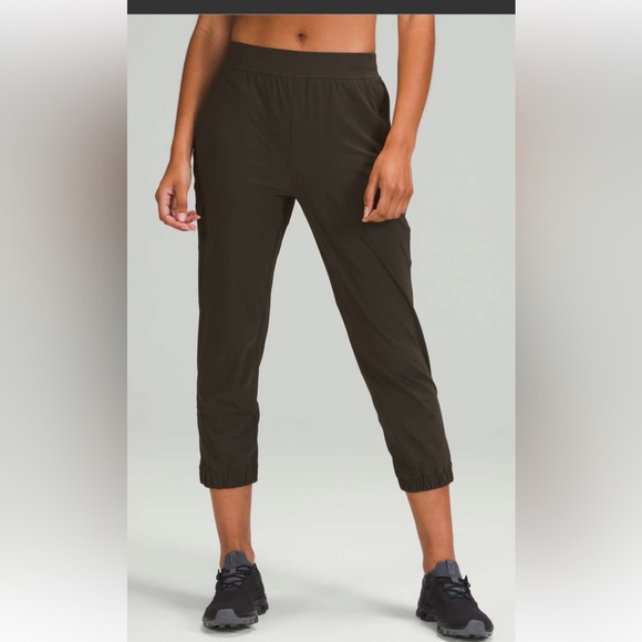 Lululemon Cropped Adapted State Joggers 4 - Picture 1 of 9